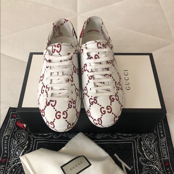 Gucci Sneakers size 10 European size 11 US - Picture 1 of 2